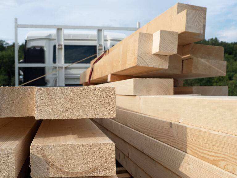 Konstruktionsvollholz - Bauholz für Zimmermann